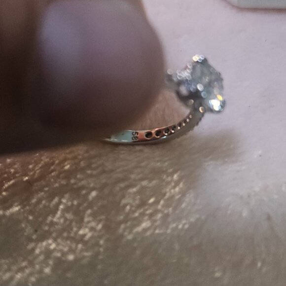 Swarovski silver  crystal ring. I believe its a size 8 - Picture 4 of 4